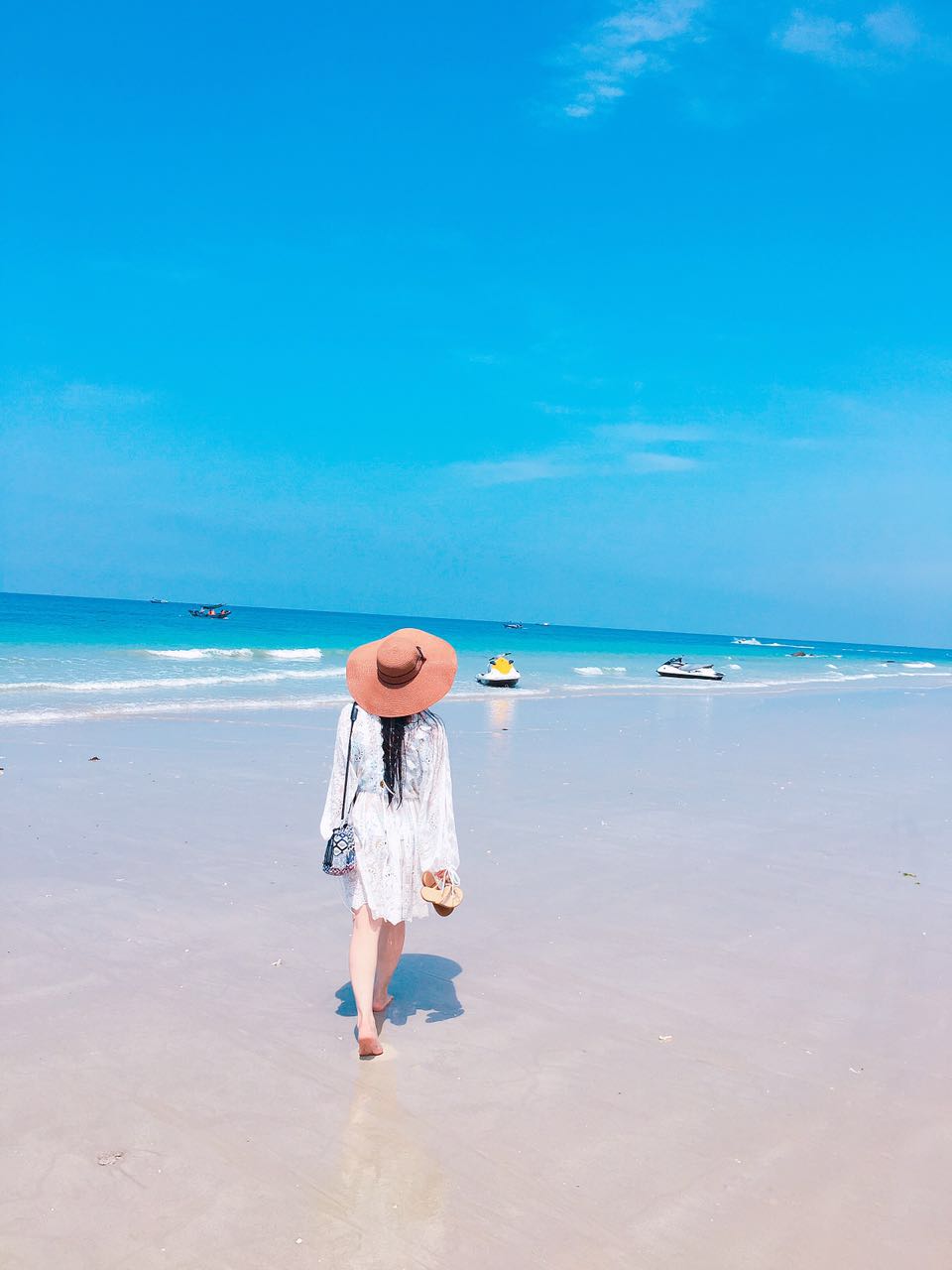 阳光沙滩,海浪仙人掌,还有一位老船长!