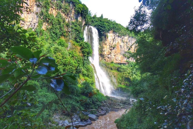 在那遥远小山村曲谱