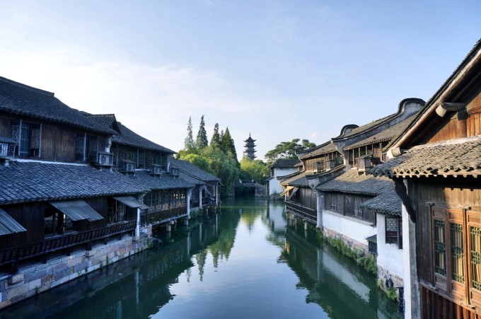 江南好,风景旧曾谙.
